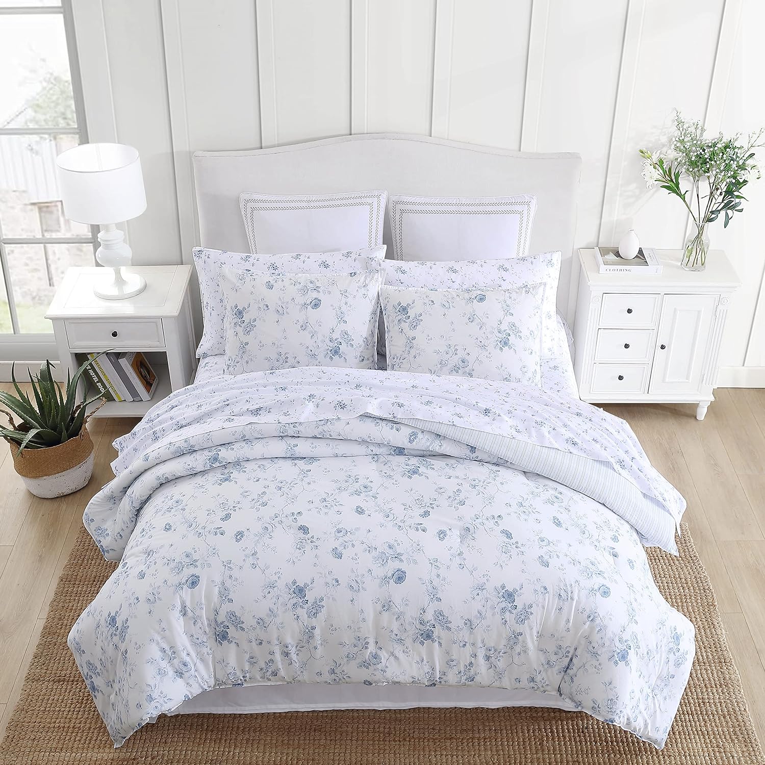 Laura Ashley Twin XL Comforter Set Belinda Blue 1