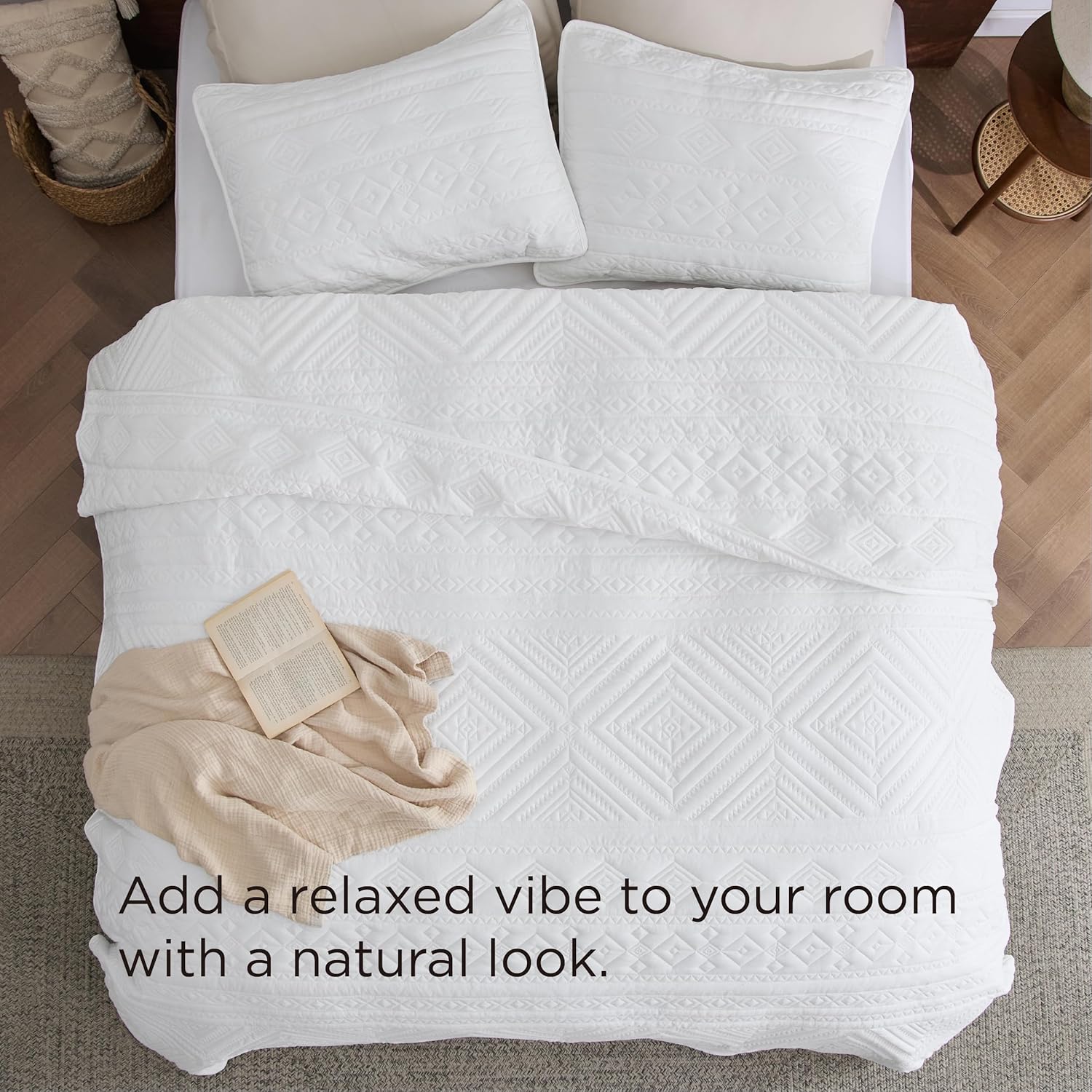 Bedsure Boho Quilt King Size - Geometric Pattern Soft Breathable 106x96 Inches