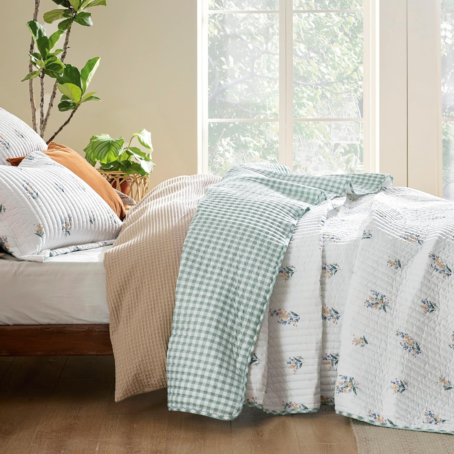 Bedsure Floral Quilt Set Queen - Reversible Botanical Quilt Bedding Set