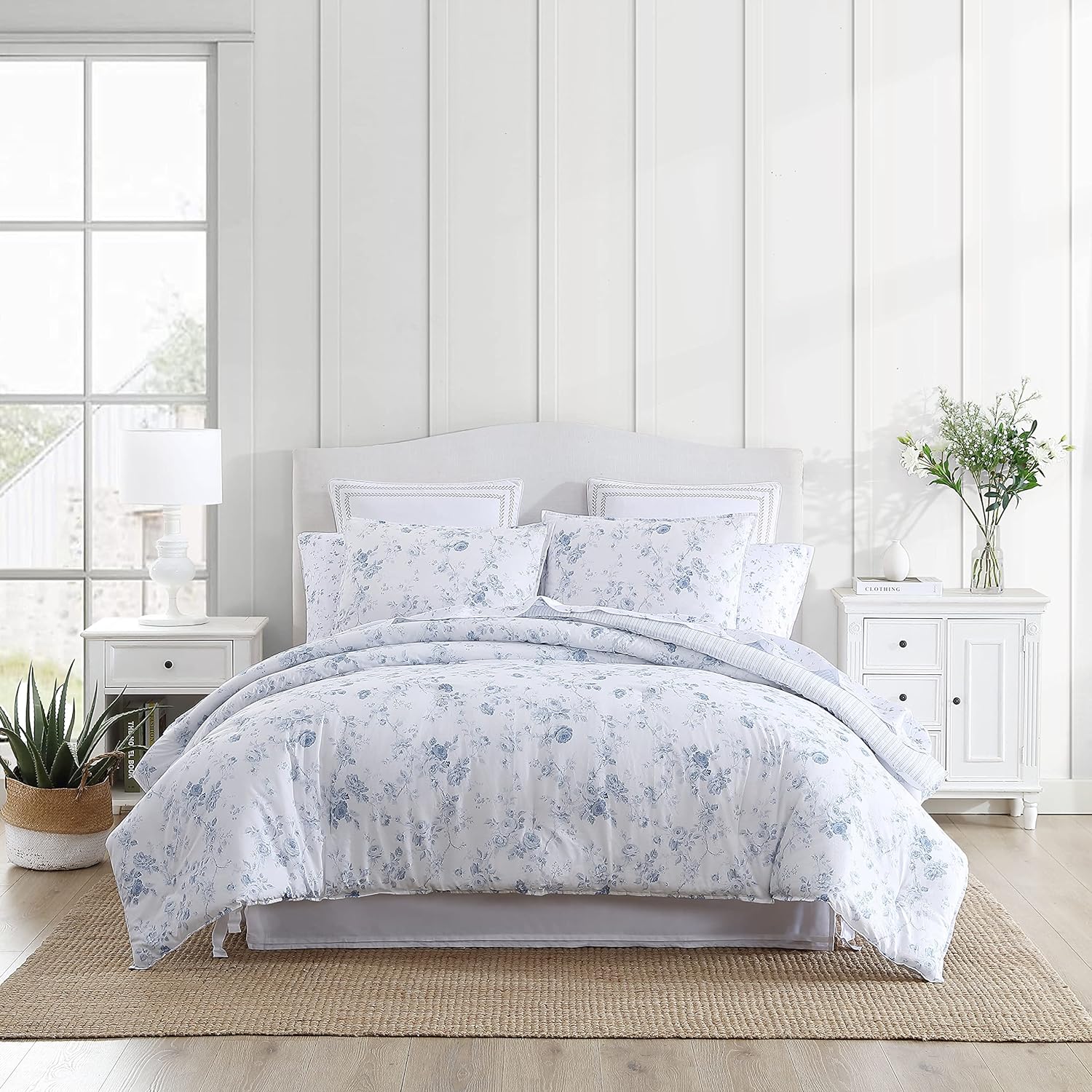 Laura Ashley Twin XL Comforter Set Belinda Blue 1