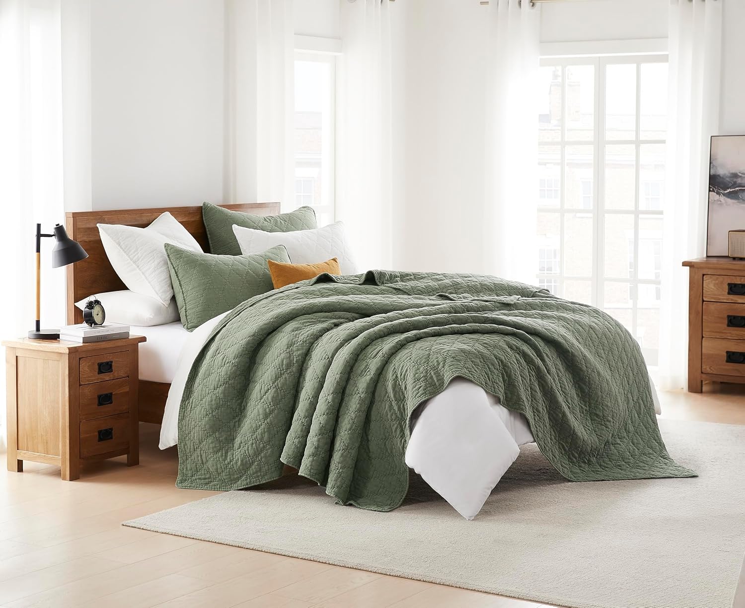 Palassio Olive Green Queen Quilt Set with 2 Shams