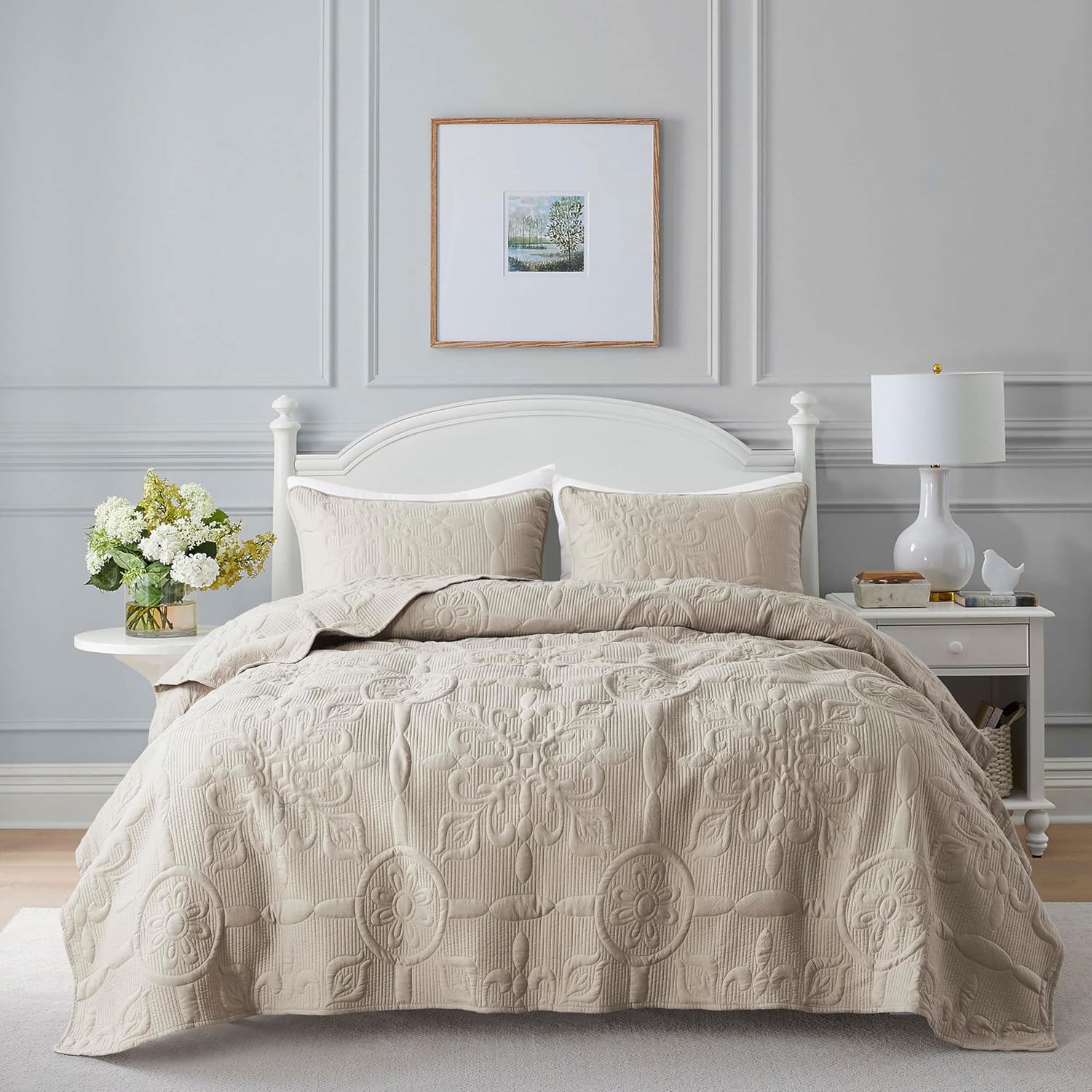 B2EVER Damask Quilt Cal King Set with 2 Pillow Shams
