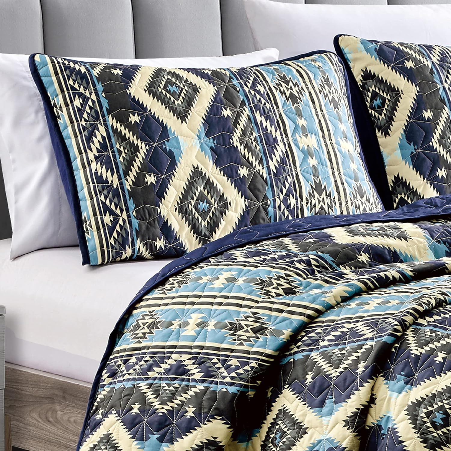 ESCA 3-Piece Black Bedspread Set King Size Navajo Quilt