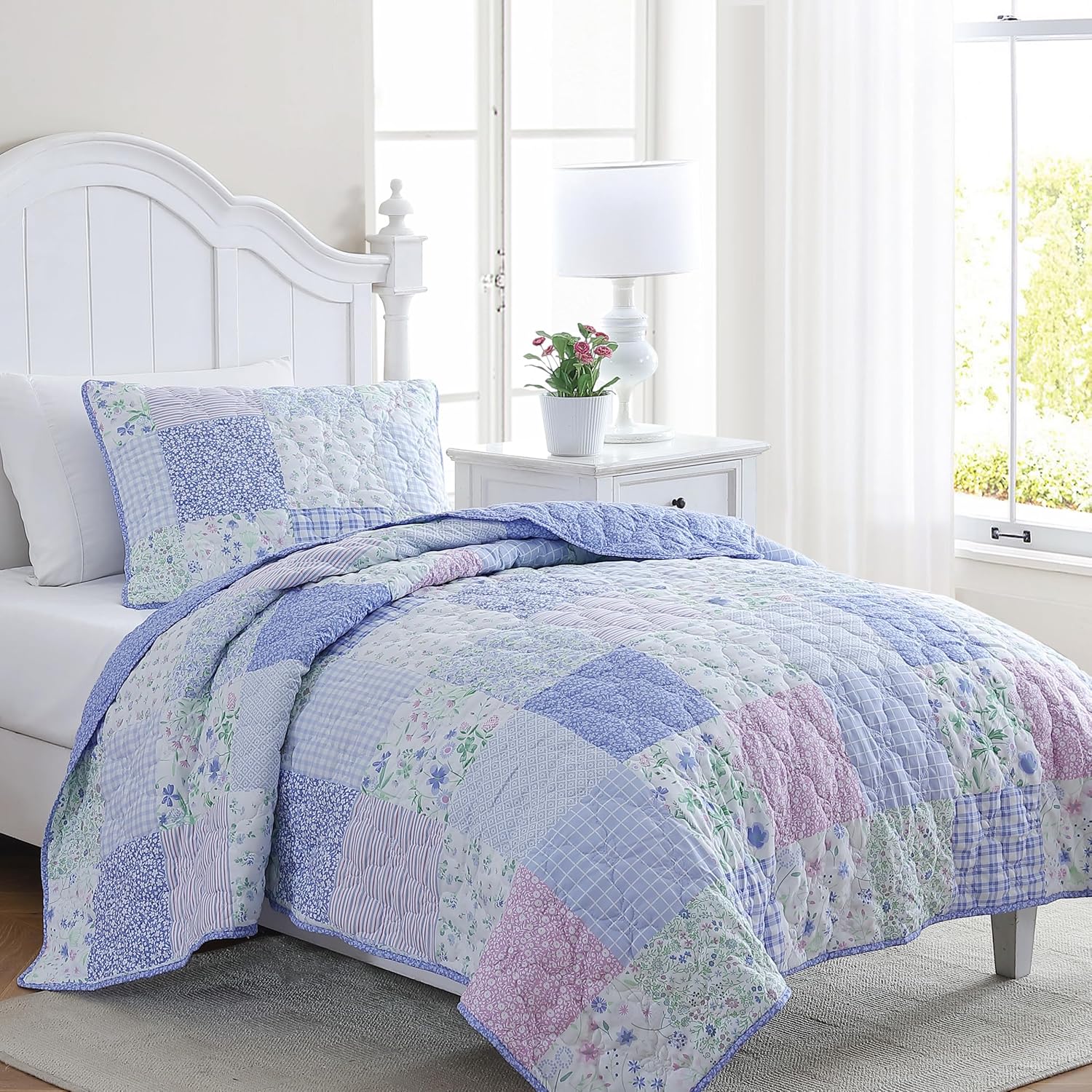 Laura Ashley Kids Full Quilt Set - Parker Patchwork Purple 1