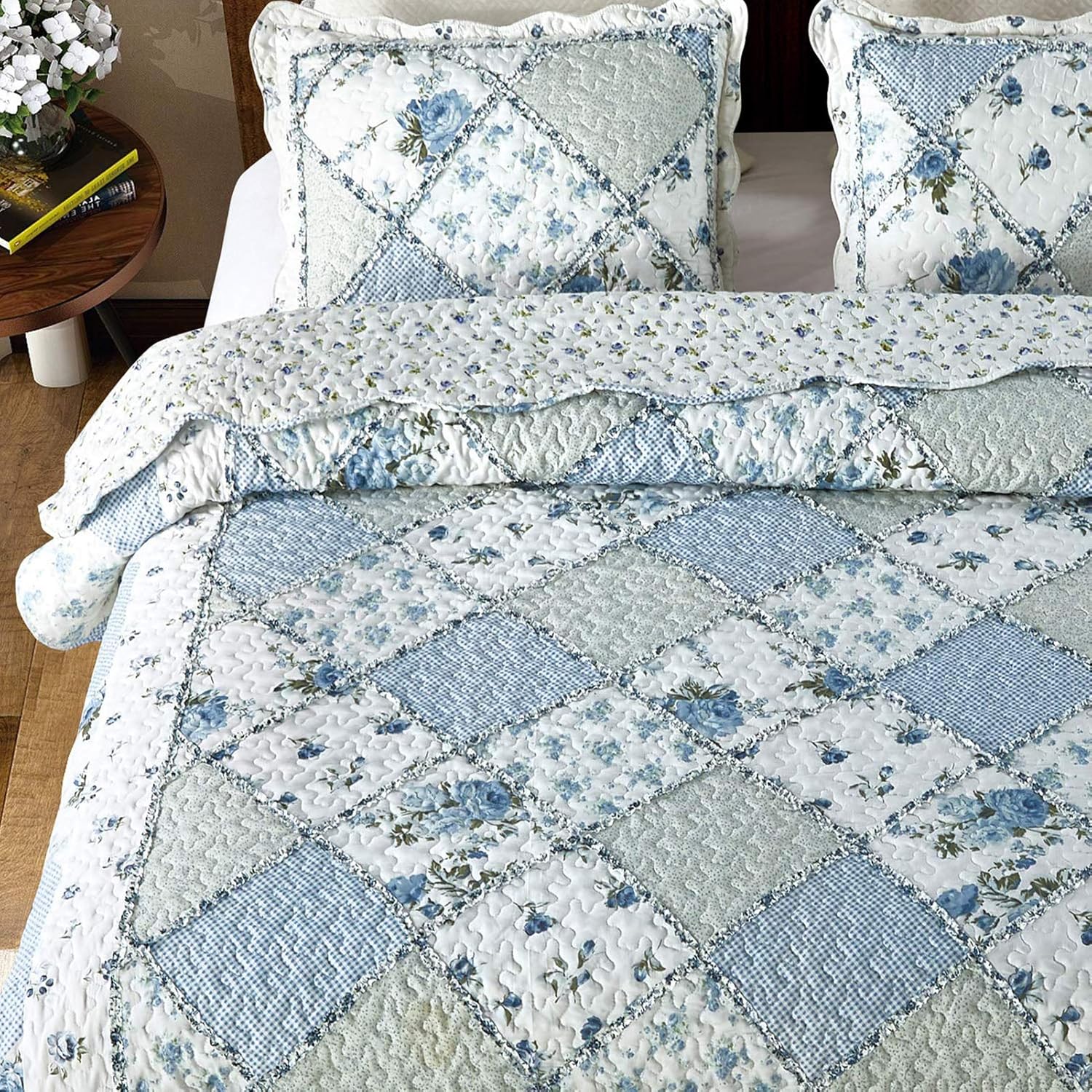 VIVILINEN Blue Floral Patchwork Quilt Set 3 Piece