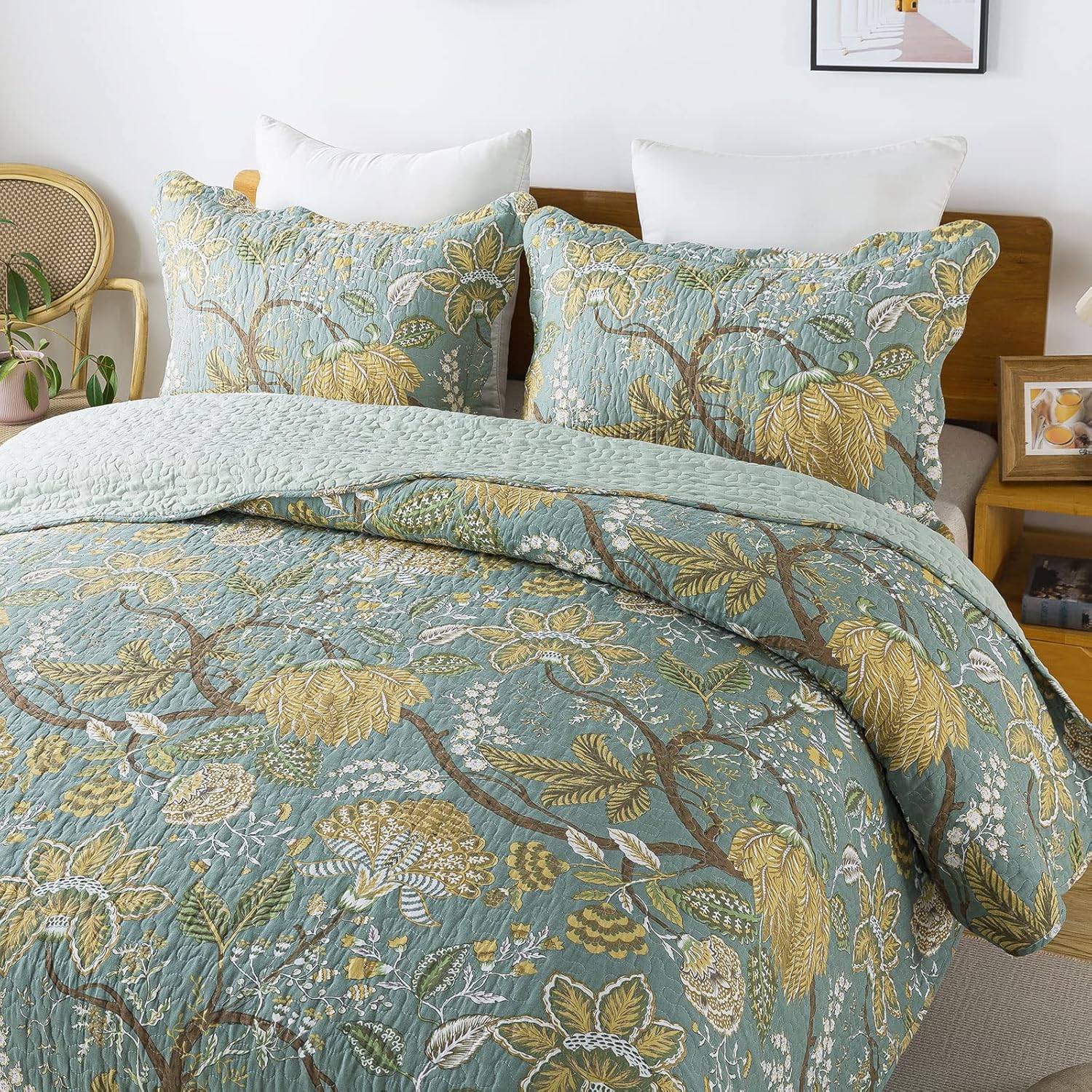 Travan 3-Piece Quilt Set with Shams - King Size