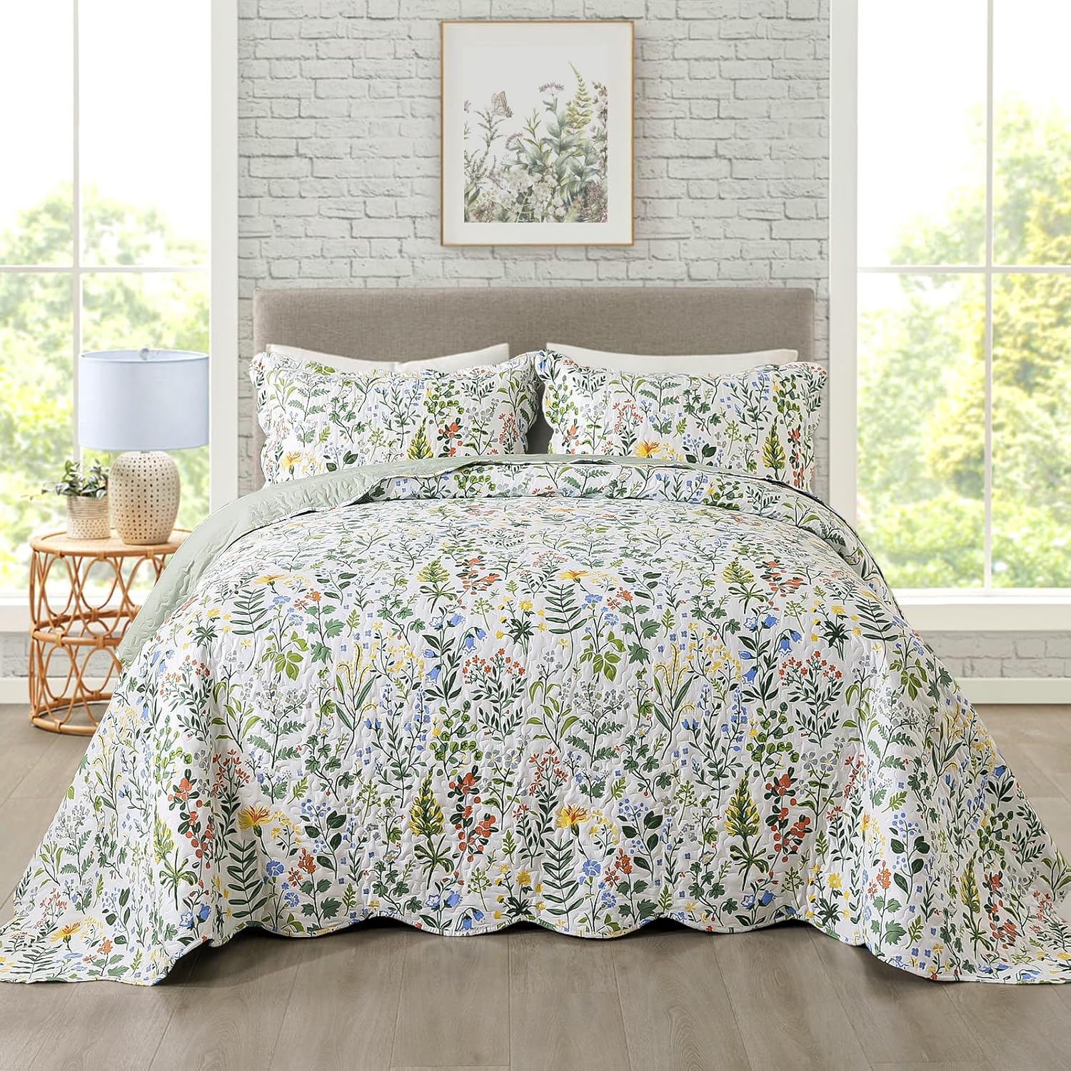 Travan 3-Piece Quilt Set with Shams 1