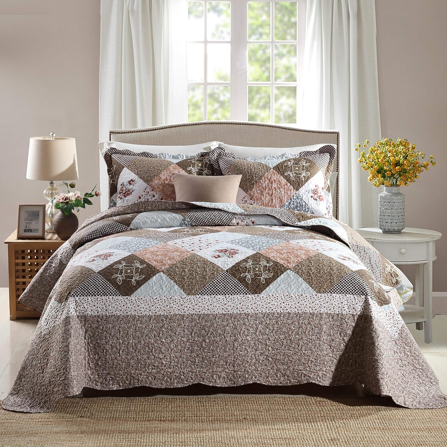 Travan 3-Piece Queen Quilt Set with Shams 1